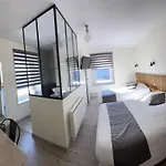 De La Grande Cascade