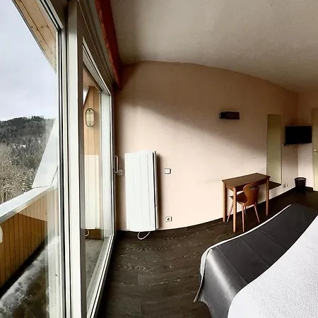 Logis De La Grande Cascade 2* Le Tholy