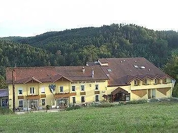 Logis De La Grande Cascade Hotel 2*