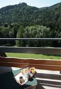 De La Grande Cascade 2* لو ثولي