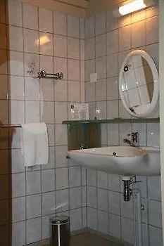 De La Grande Cascade لو ثولي