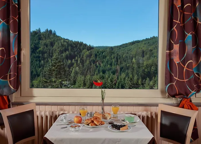 Otel De La Grande Cascade 2*