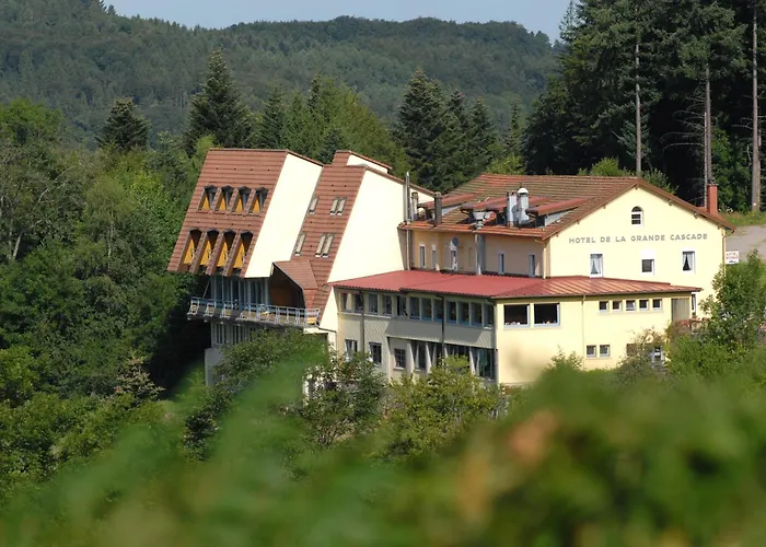 De La Grande Cascade 2*