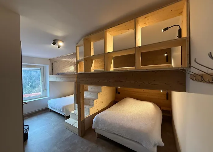 Otel De La Grande Cascade 2*