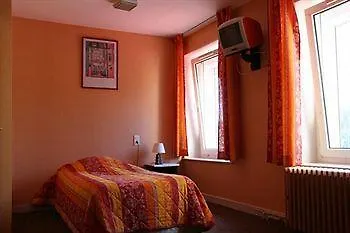 Otel De La Grande Cascade 2*