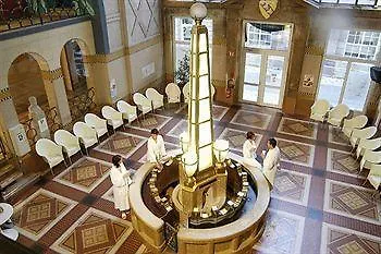 De La Grande Cascade Otel