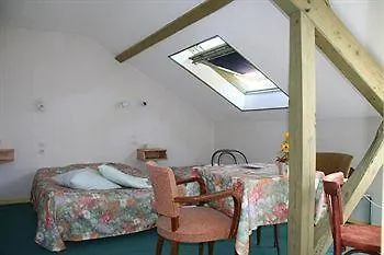 Otel De La Grande Cascade 2*